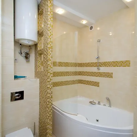 Апартаменты На Бассейной Kyiv Exterior photo